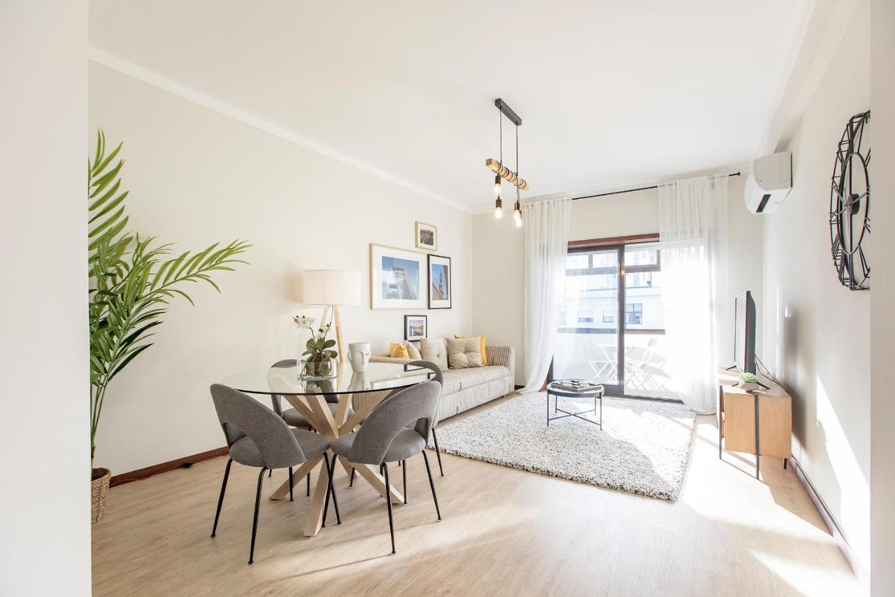 2Br Flat In Bonfim W/ Ac & Balcony By Lovelystay 포르투 외부 사진
