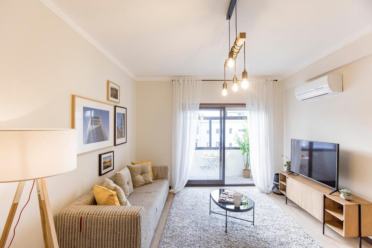 2Br Flat In Bonfim W/ Ac & Balcony By Lovelystay 포르투 외부 사진